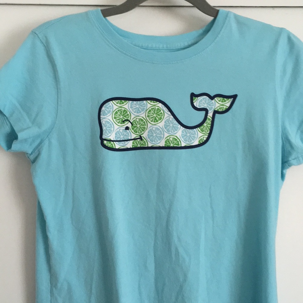 vineyard vines t-shirt